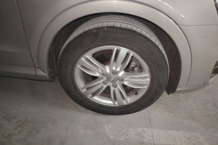 Used Audi Q3 2015 35 TFSI quattro Technology Edition Right Front Wheel Hub
