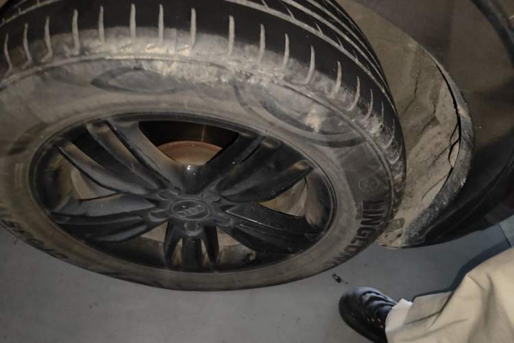 Used Audi Q3 2015 30 TFSI Comfort Model Right Front Wheel Hub
