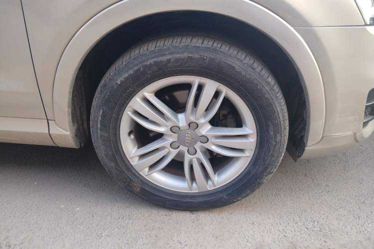 Used Audi Q3 2015 35 TFSI Millionth Anniversary Comfort Model Right Front Wheel Hub