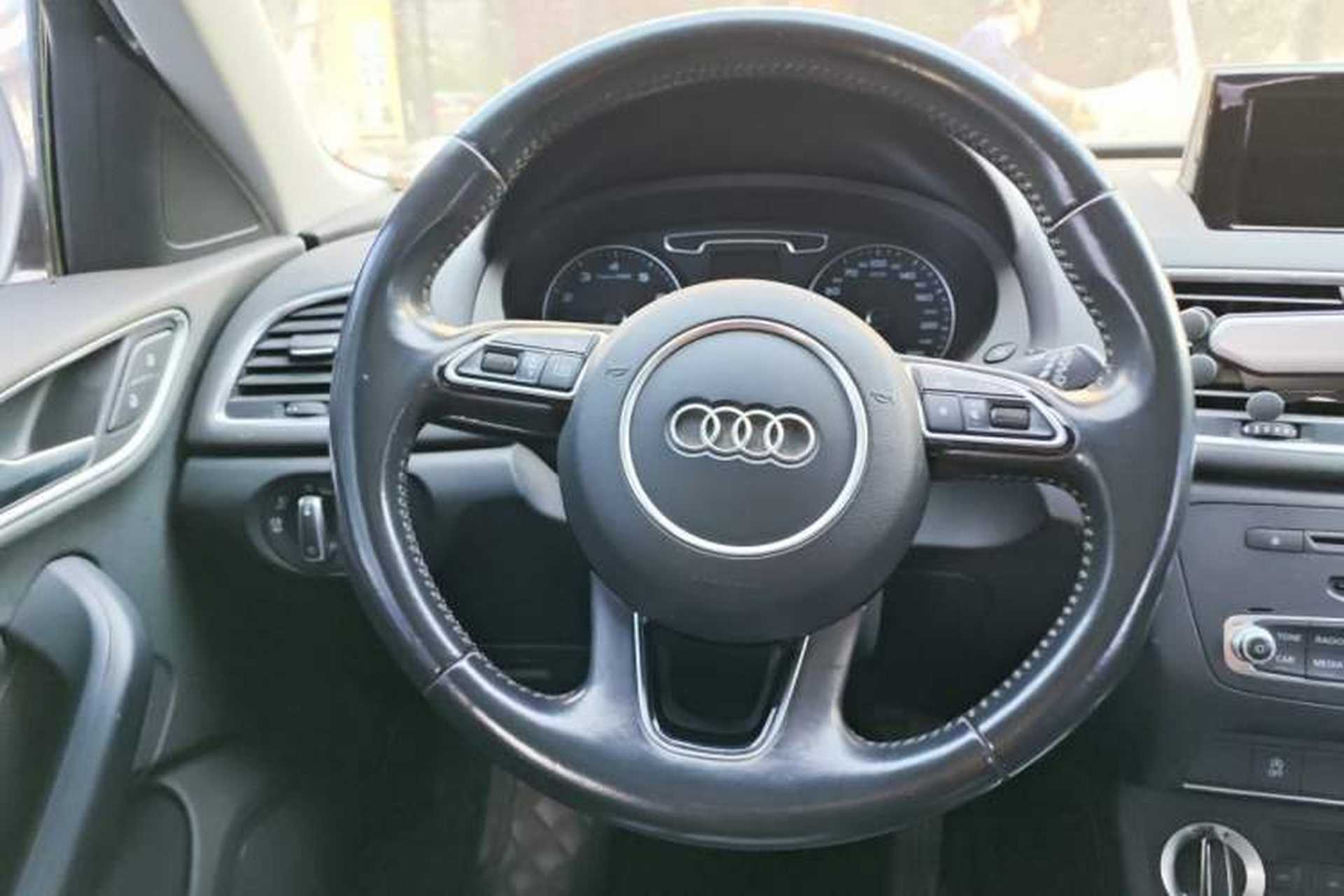 Used Audi Q3 2015 35 TFSI Comfort Model Steering Wheel