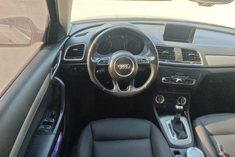 Used Audi Q3 2015 30 TFSI Ambition Edition Steering Wheel