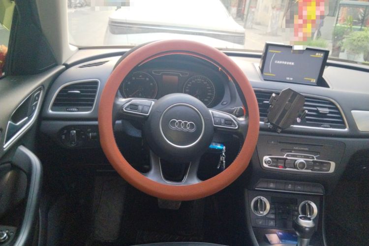 Used Audi Q3 2015 35 TFSI Millionth Anniversary Comfort Model Steering Wheel
