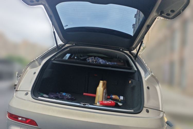 Used Audi Q3 2015 30 TFSI Comfort Model Trunk