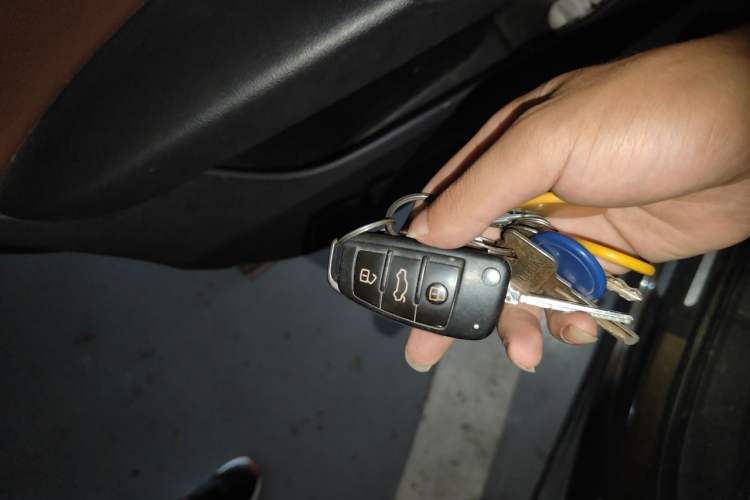 Used Audi Q3 2015 30 TFSI Comfort Model Vehicle Key