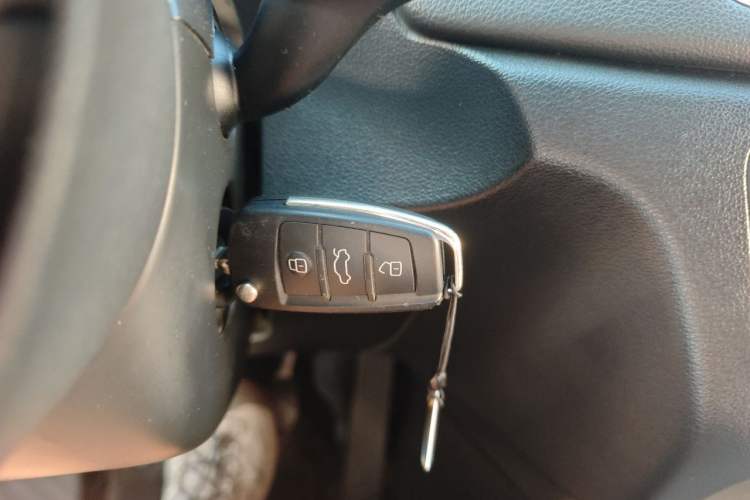 Used Audi Q3 2015 30 TFSI Ambition Edition Vehicle Key