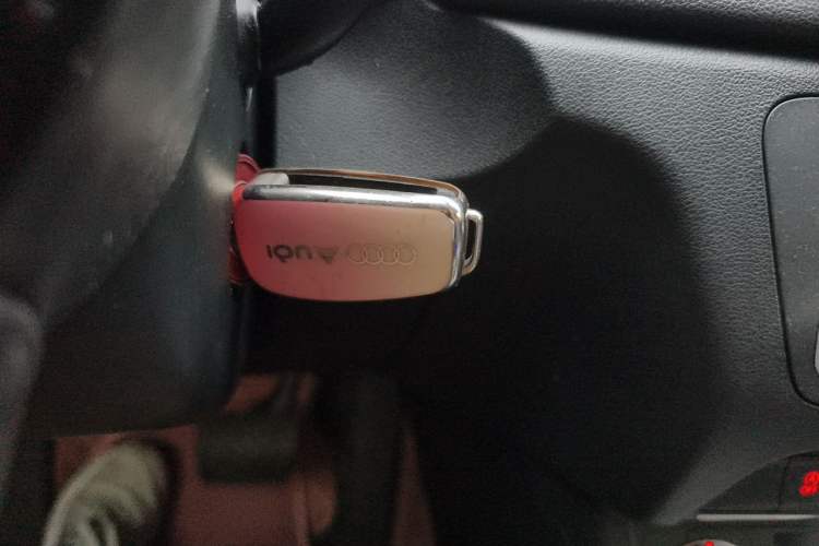 Used Audi Q3 2015 35 TFSI Comfort Model Vehicle Key