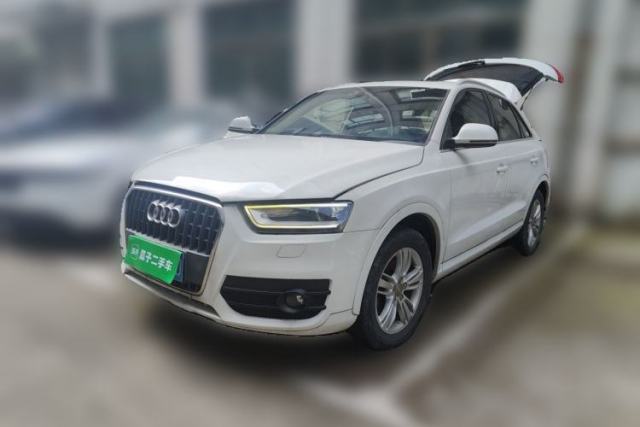 Ojetý Audi Q3 2015 35 TFSI Ambition Edition