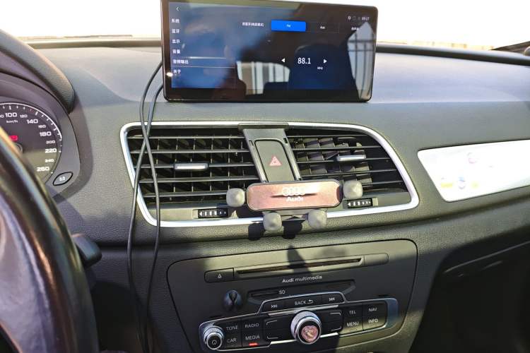 Used Audi Q3 2015 35 TFSI Comfort Model Audio And AC Panel