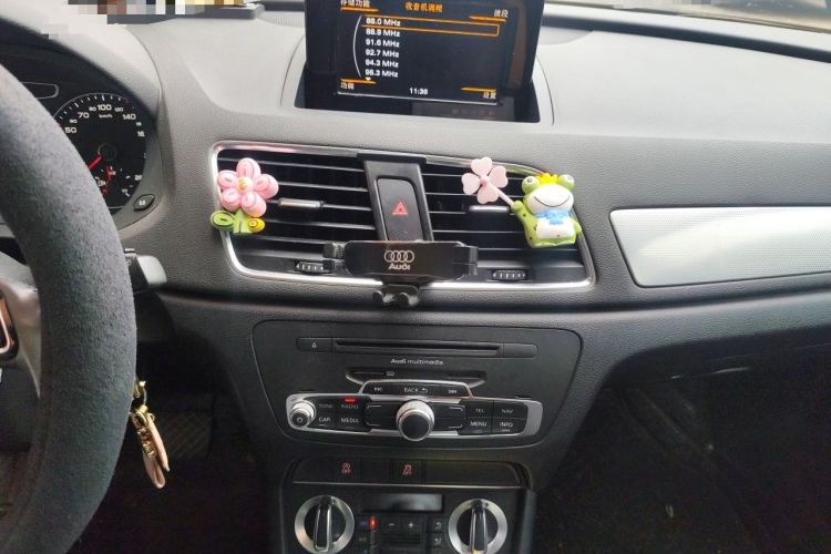 Used Audi Q3 2015 30 TFSI Comfort Model Audio And AC Panel