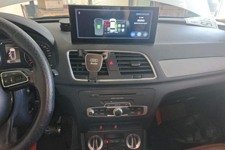 Used Audi Q3 2015 30 TFSI Ambition Edition Audio And AC Panel