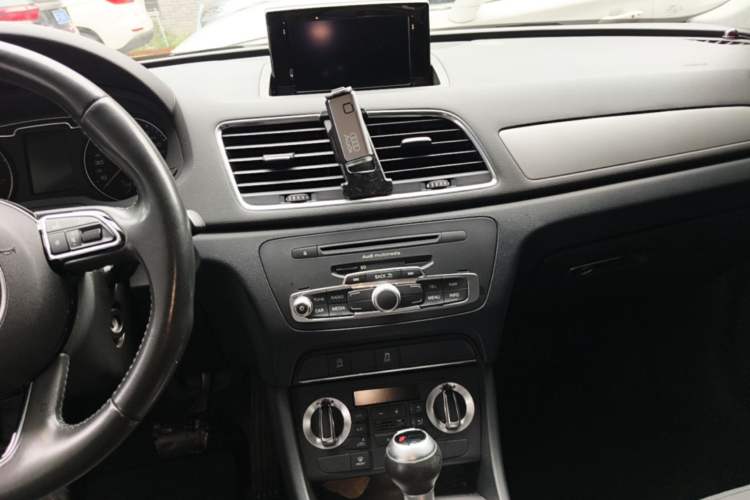 Used Audi Q3 2015 35 TFSI Millionth Anniversary Intelligent Edition Audio And AC Panel