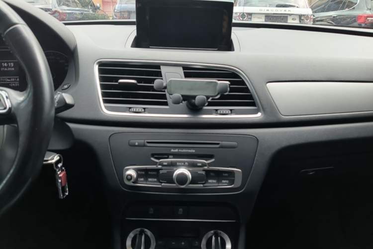 Used Audi Q3 2015 35 TFSI Millionth Anniversary Intelligent Edition Audio And AC Panel