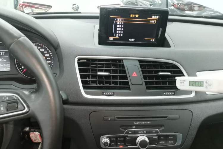 Used Audi Q3 2015 35 TFSI Ambition Edition Audio And AC Panel
