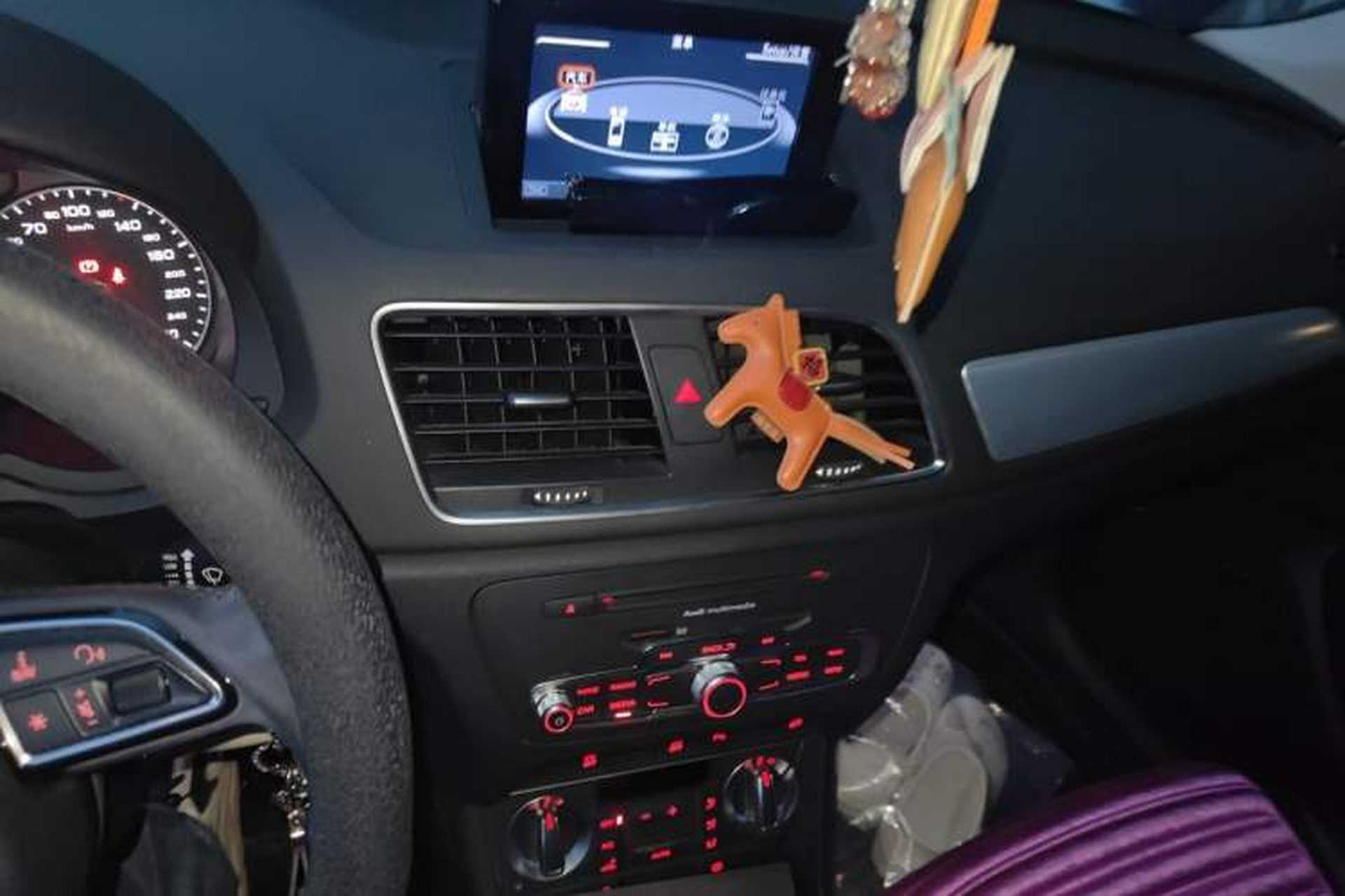 Used Audi Q3 2015 30 TFSI Comfort Model Audio And AC Panel