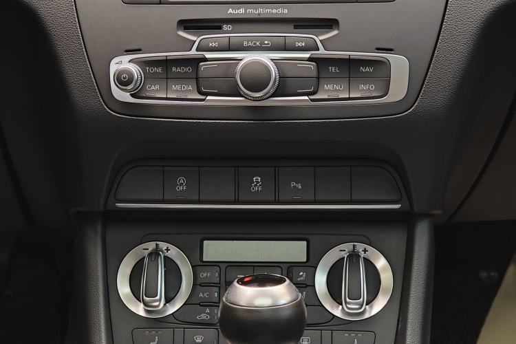 Used Audi Q3 2015 35 TFSI Millionth Anniversary Comfort Model Audio And AC Panel