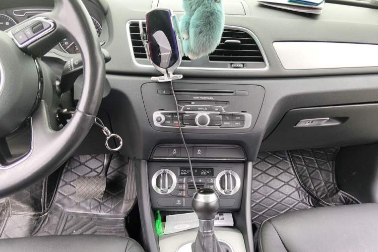 Used Audi Q3 2015 35 TFSI Millionth Anniversary Intelligent Edition Audio And AC Panel