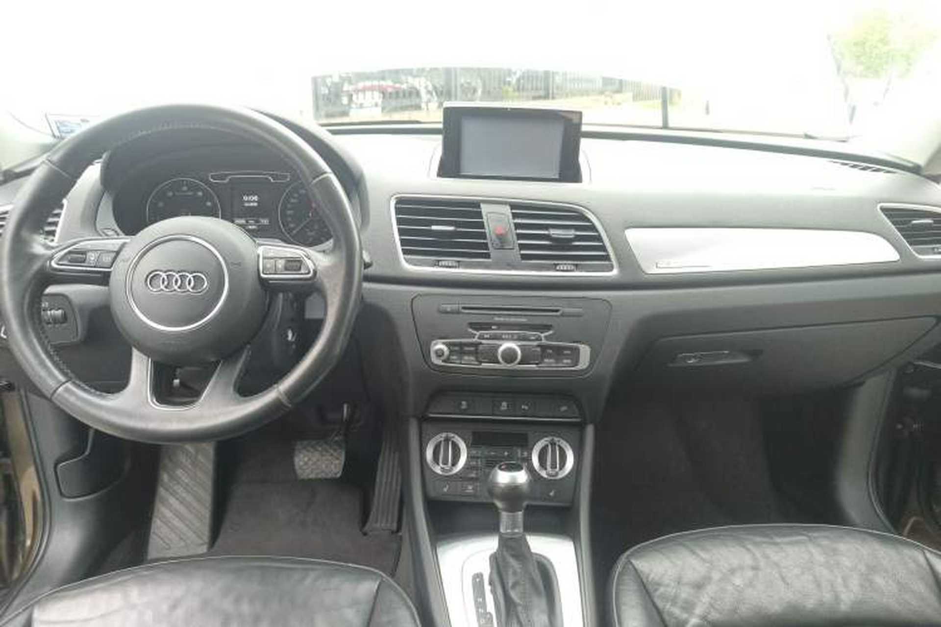 Used Audi Q3 2015 35 TFSI quattro Millionth Anniversary Edition Audio And AC Panel