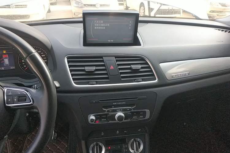 Used Audi Q3 2015 35 TFSI quattro Technology Edition Audio And AC Panel
