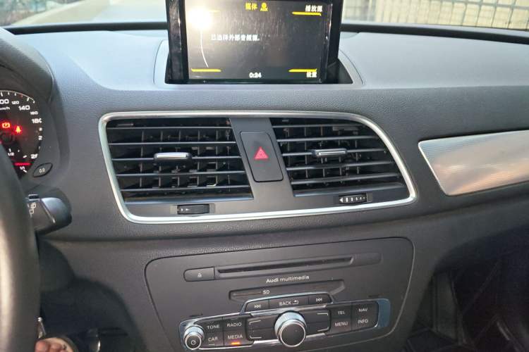 Used Audi Q3 2015 35 TFSI Comfort Model Audio And AC Panel