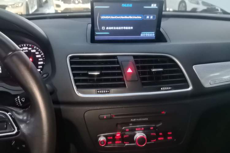 Used Audi Q3 2015 35 TFSI quattro Millionth Anniversary Edition Audio And AC Panel