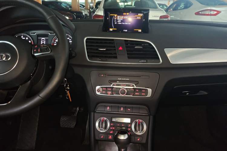 Used Audi Q3 2015 35 TFSI Millionth Anniversary Comfort Model Audio And AC Panel