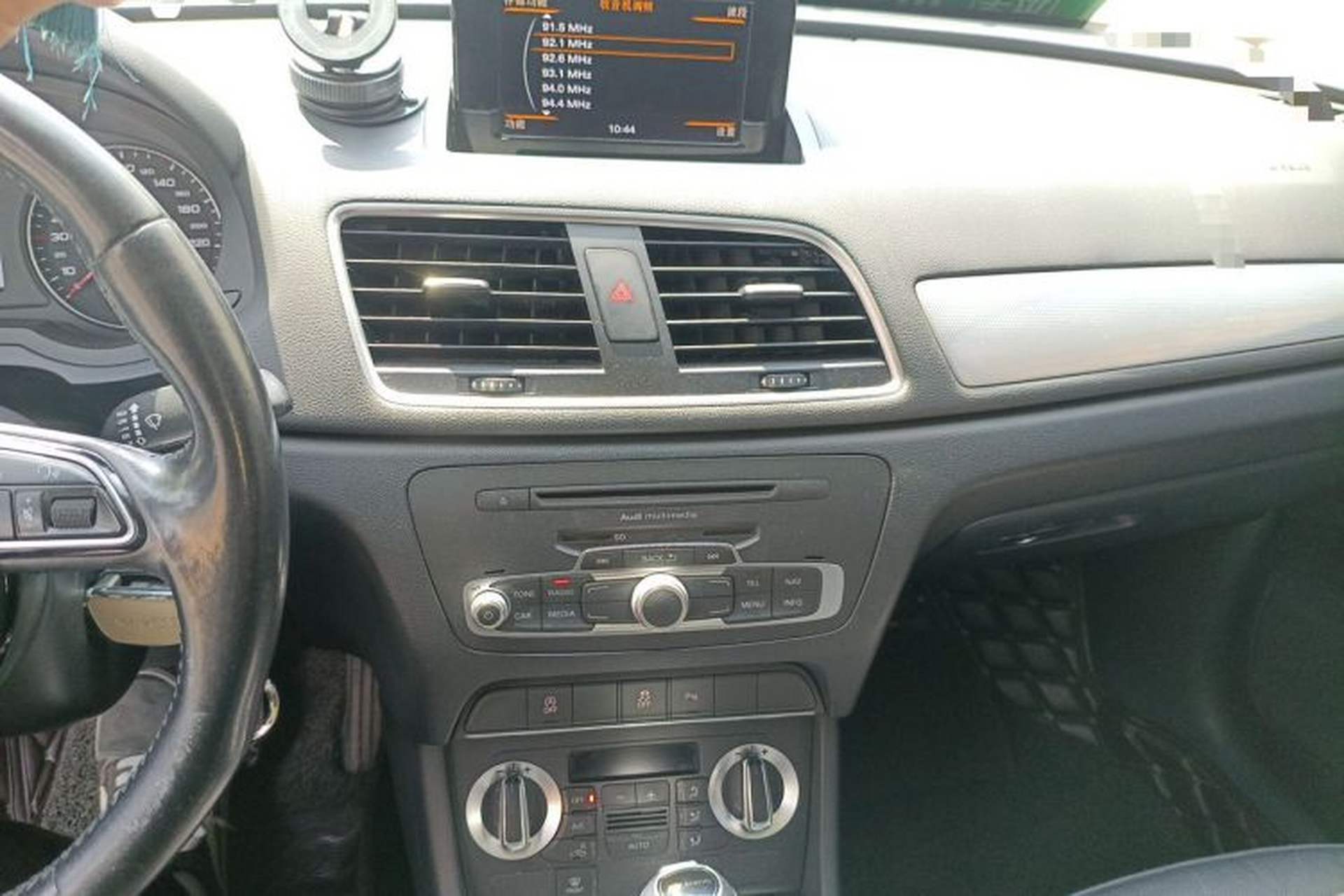 Used Audi Q3 2015 30 TFSI Comfort Model Audio And AC Panel
