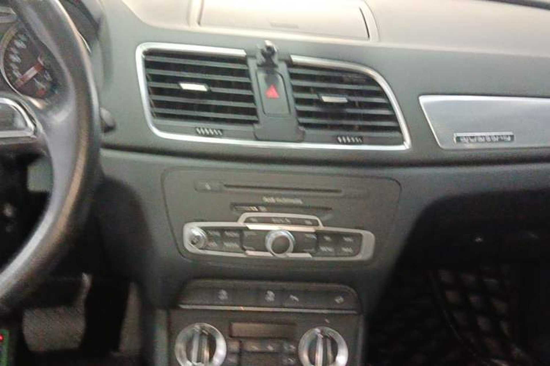 Used Audi Q3 2015 35 TFSI quattro Millionth Anniversary Edition Audio And AC Panel