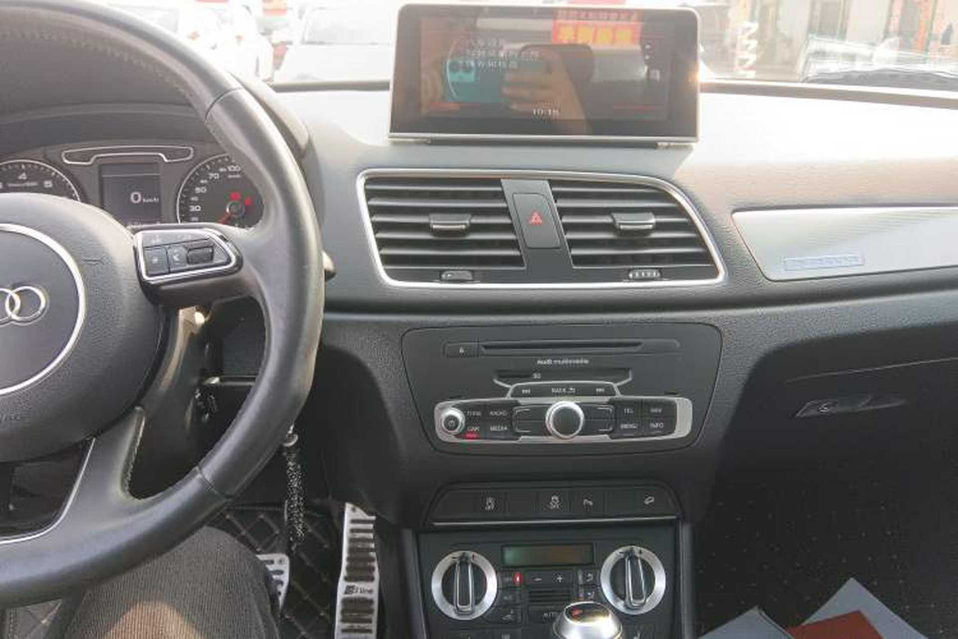 Used Audi Q3 2015 35 TFSI quattro Technology Edition Audio And AC Panel