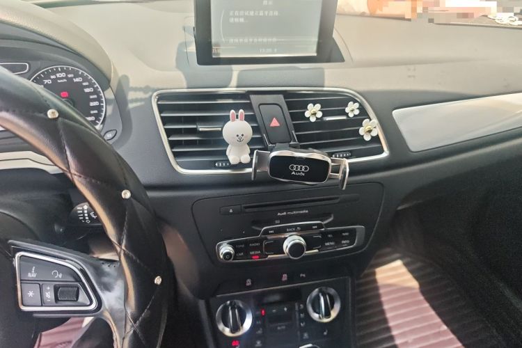 Used Audi Q3 2015 35 TFSI Comfort Model Audio And AC Panel