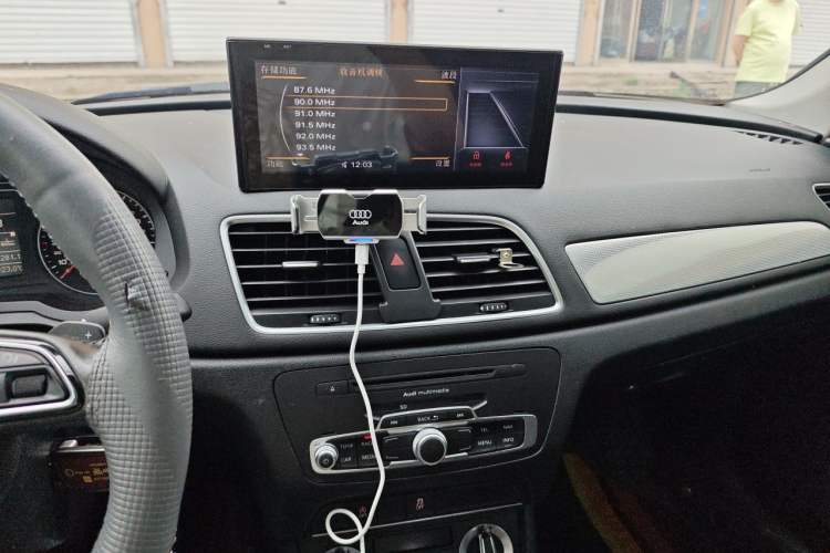 Used Audi Q3 2015 35 TFSI Comfort Model Audio And AC Panel
