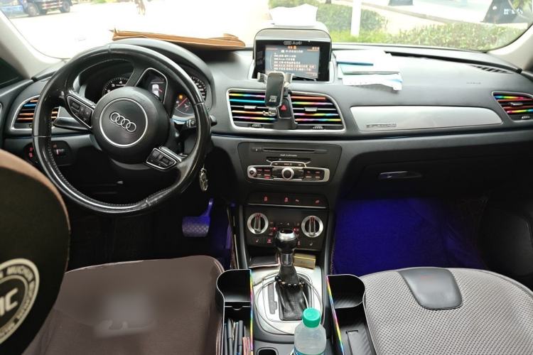 Used Audi Q3 2015 35 TFSI quattro Technology Edition Center Console