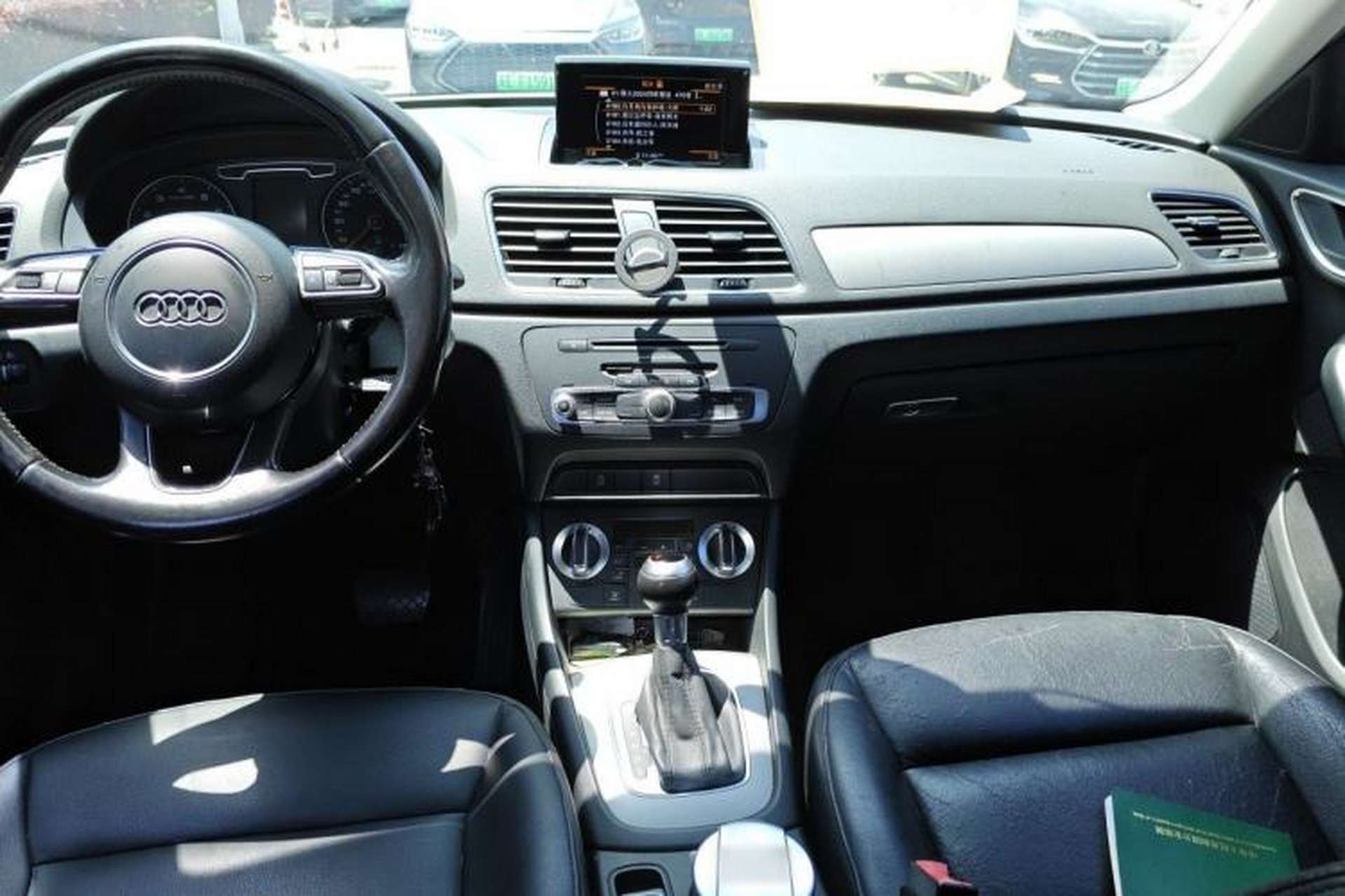 Used Audi Q3 2015 30 TFSI Ambition Edition Center Console