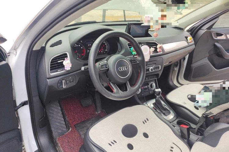 Used Audi Q3 2015 35 TFSI quattro Technology Edition Center Console