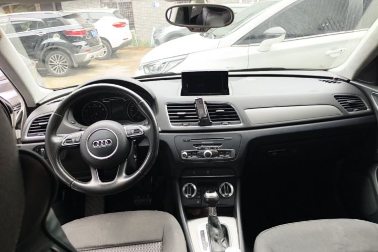 Used Audi Q3 2015 35 TFSI Millionth Anniversary Intelligent Edition Center Console