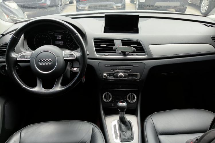 Used Audi Q3 2015 35 TFSI Millionth Anniversary Intelligent Edition Center Console
