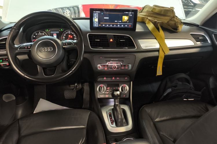 Used Audi Q3 2015 35 TFSI quattro Technology Edition Center Console