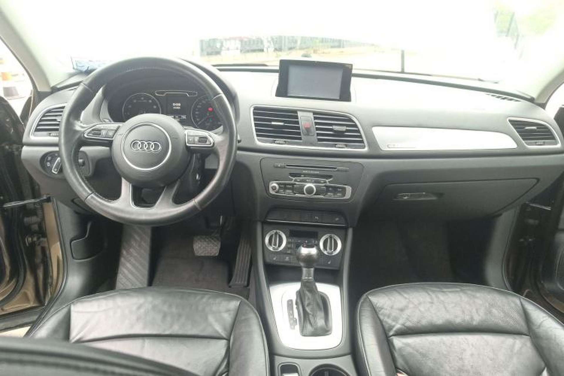 Used Audi Q3 2015 35 TFSI quattro Millionth Anniversary Edition Center Console
