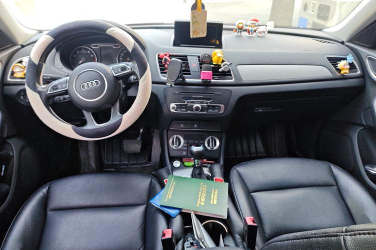 Used Audi Q3 2015 35 TFSI Millionth Anniversary Intelligent Edition Center Console