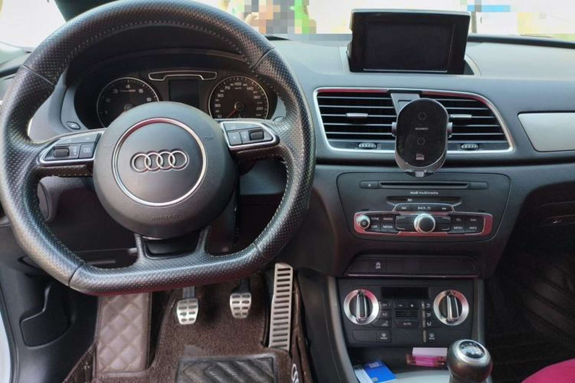 Used Audi Q3 2015 30 TFSI Standard Model Center Console
