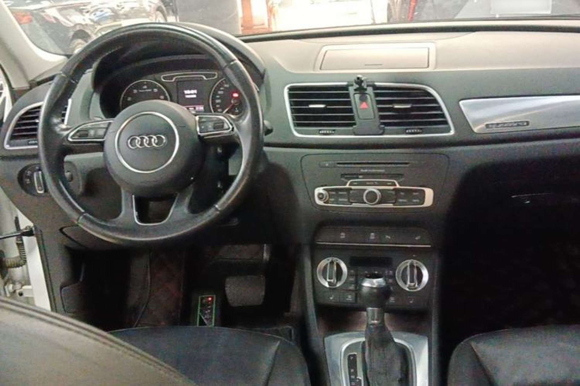 Used Audi Q3 2015 35 TFSI quattro Millionth Anniversary Edition Center Console