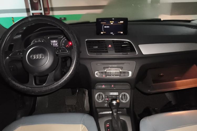 Used Audi Q3 2015 35 TFSI Millionth Anniversary Intelligent Edition Center Console