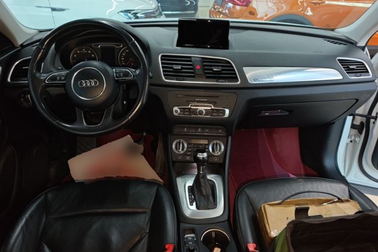 Used Audi Q3 2015 35 TFSI quattro Technology Edition Center Console