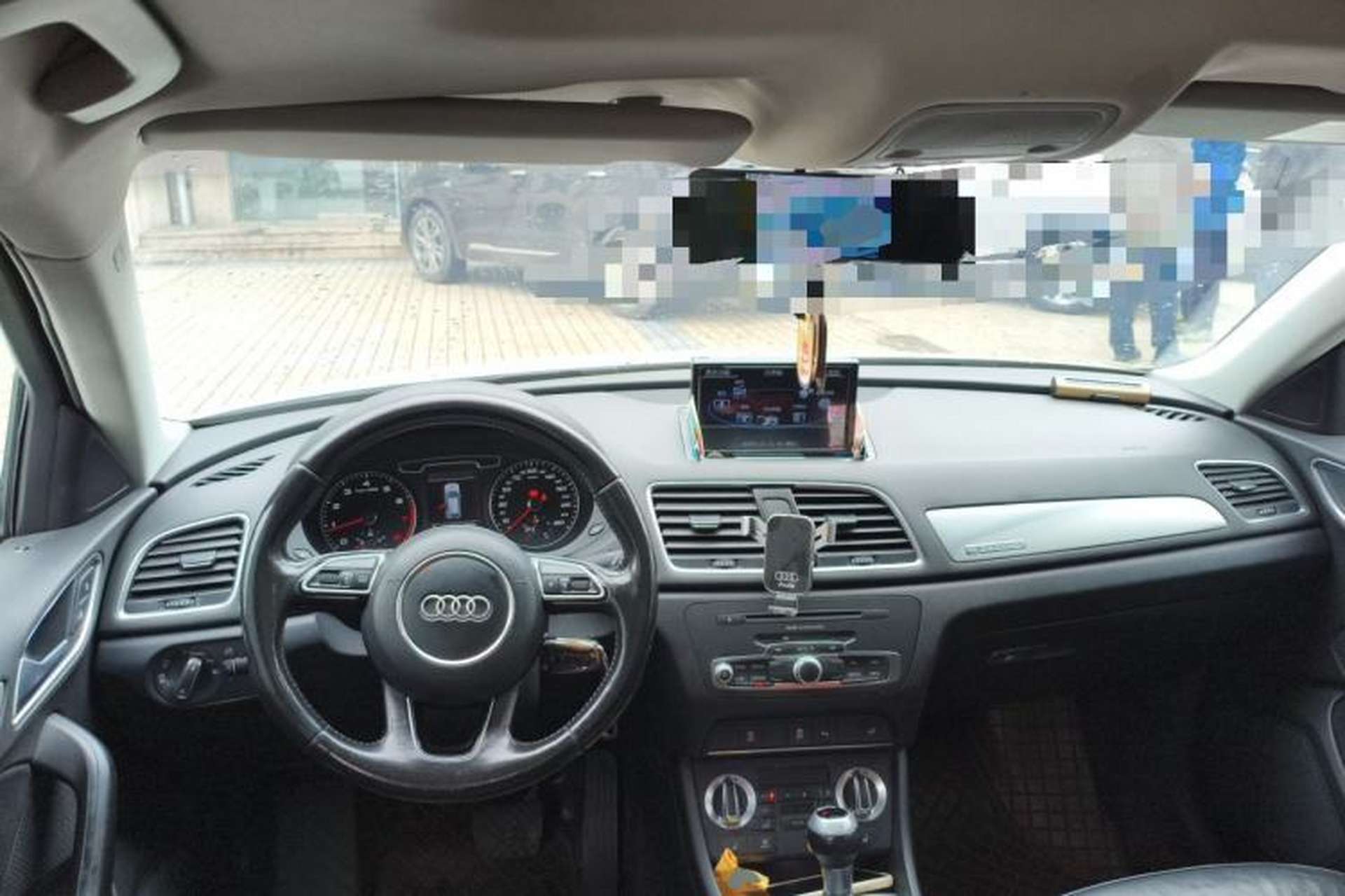 Used Audi Q3 2015 35 TFSI quattro Technology Edition Center Console