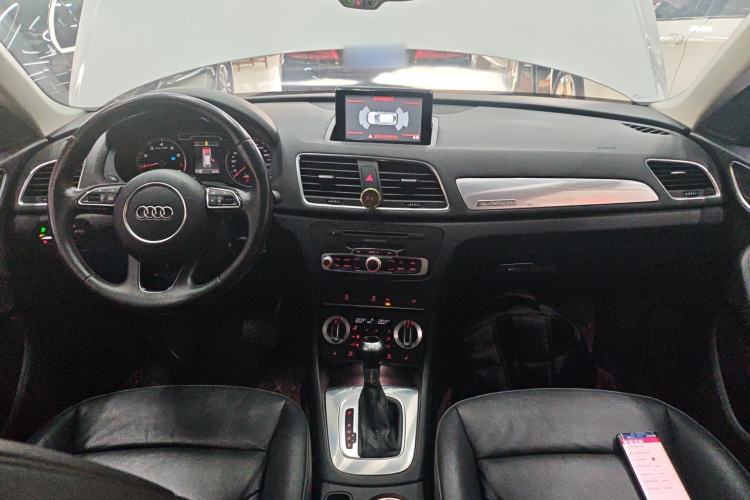Used Audi Q3 2015 35 TFSI quattro Millionth Anniversary Edition Center Console