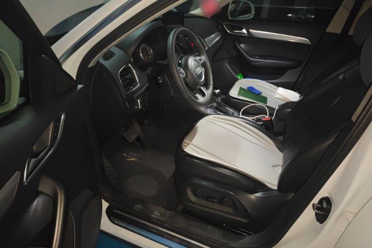 Used Audi Q3 2015 35 TFSI quattro Technology Edition Driver Seat