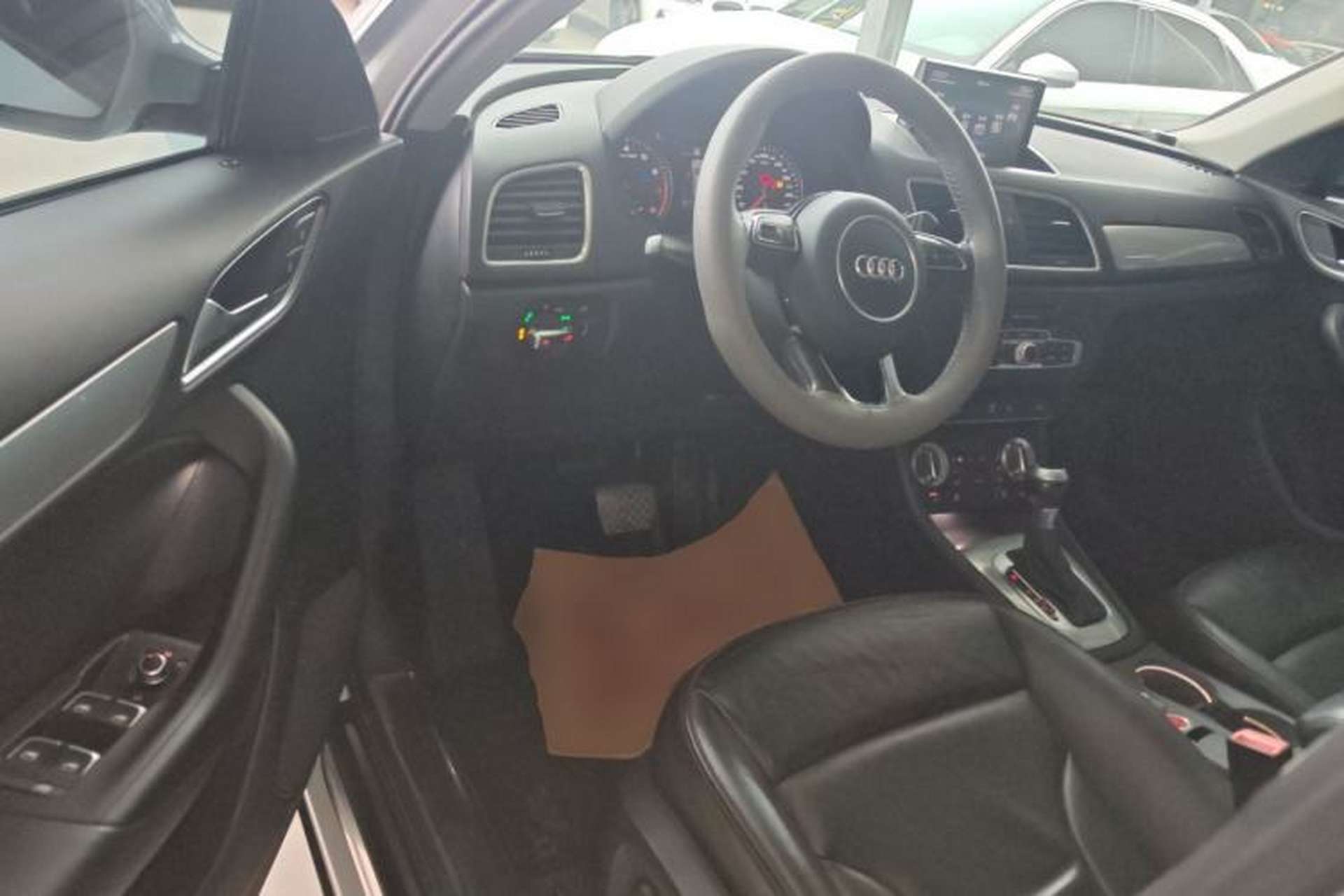 Used Audi Q3 2015 35 TFSI quattro Technology Edition Driver Seat