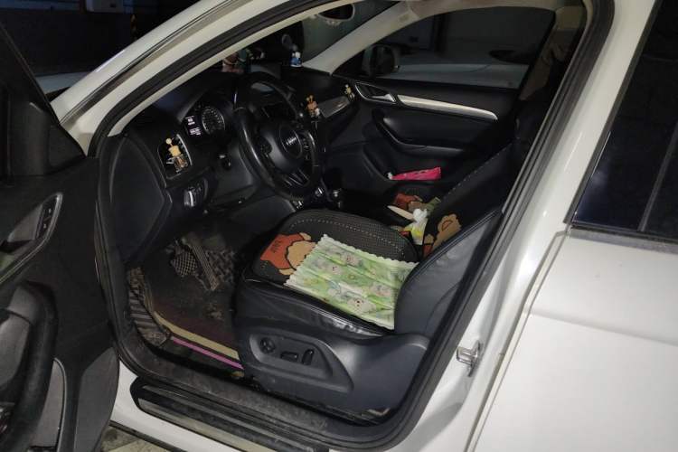 Used Audi Q3 2015 30 TFSI Comfort Model Driver Seat