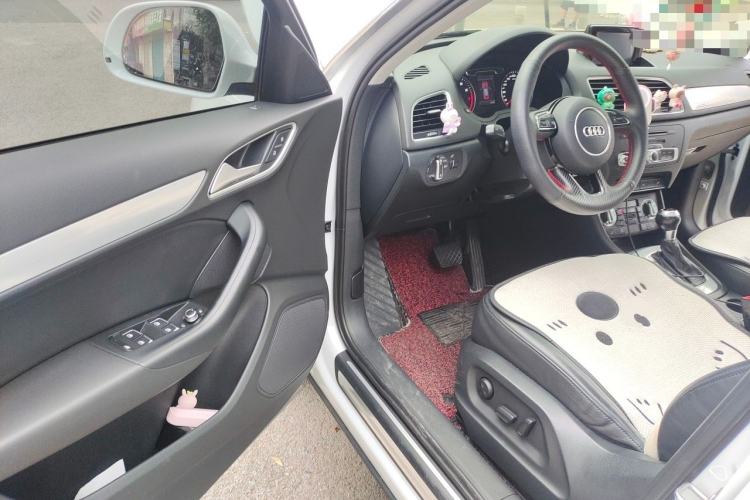 Used Audi Q3 2015 35 TFSI quattro Technology Edition Driver Seat