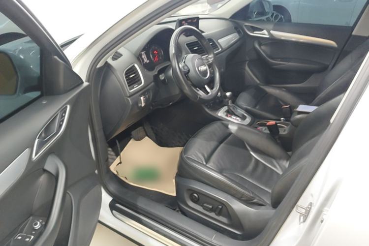 Used Audi Q3 2015 35 TFSI Comfort Model Driver Seat