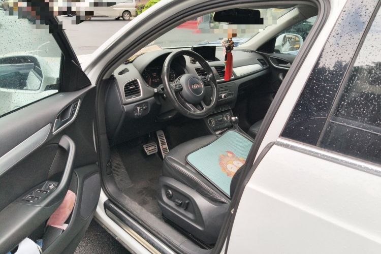 Used Audi Q3 2015 35 TFSI quattro Technology Edition Driver Seat